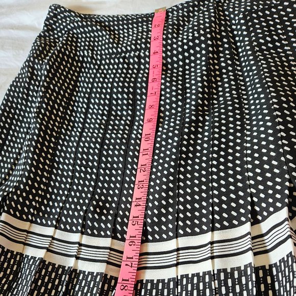 Jones New York Petite Silk Skirt - Picture 8 of 8